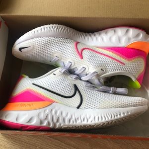 Woman’s Nike Renew Run